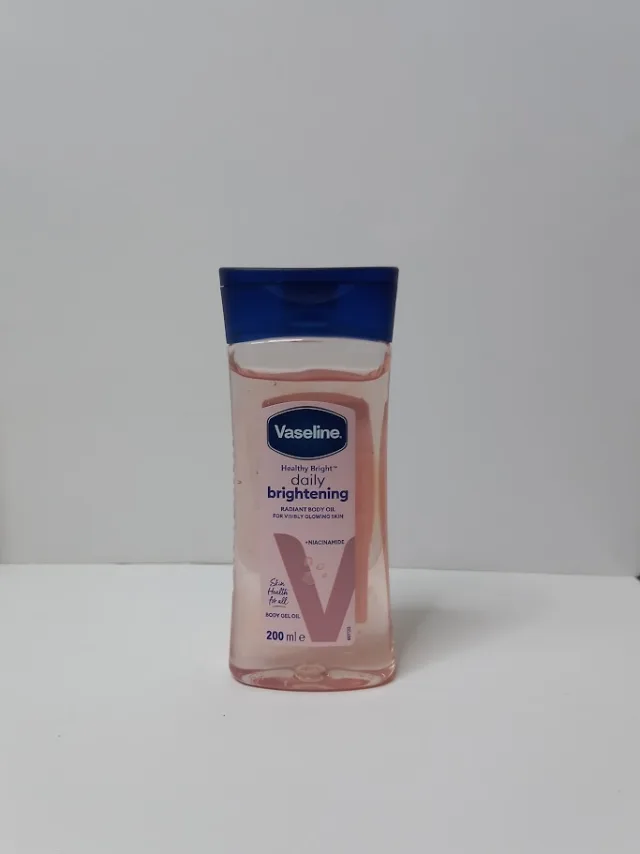 Vaseline Healthy Bright Daily Brightening Body Oil - 200ml